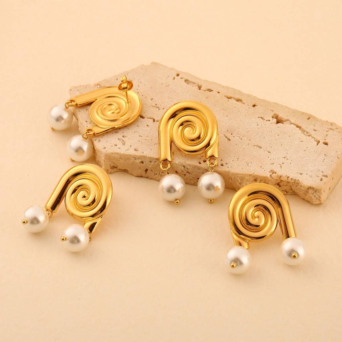 18K Stainless Steel Pearl Conch Stud Earrings_CWMM8916