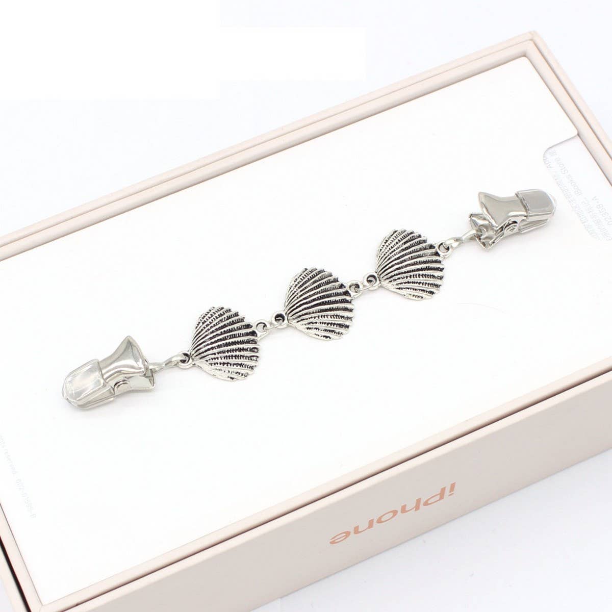 NEW FASHION BEACH STARFISH SHELL SHAWL CLIP