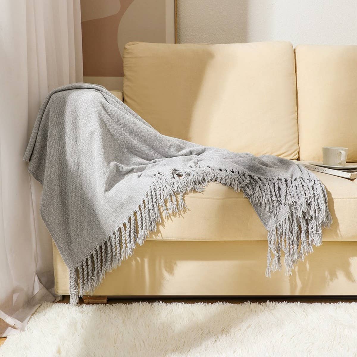 FRINGED SOFT AND WARM KNITTED BLANKET