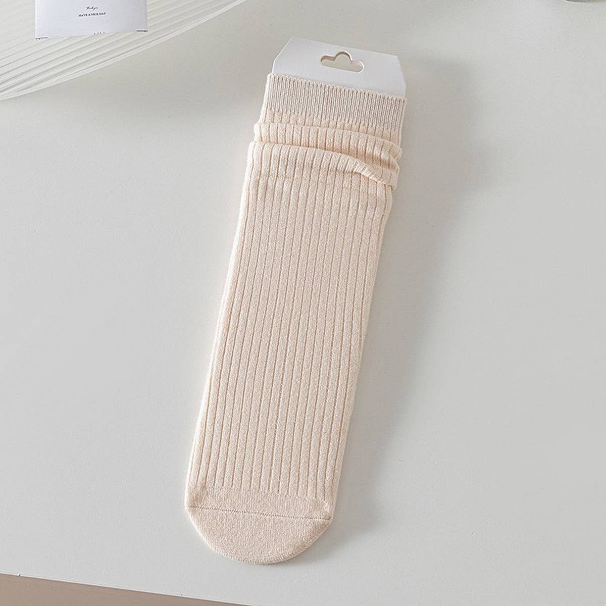 SOLID COLOR RETRO ALL-MATCH MID-CALF SOCKS_CWMS1062