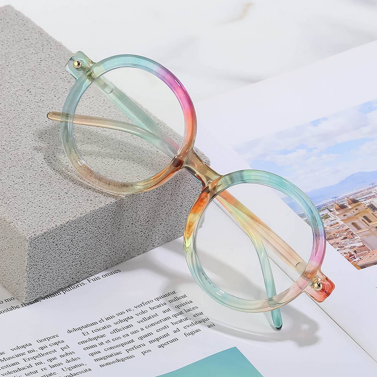 FASHIONABLE THICK ROUND FRAME SUNGLASSES