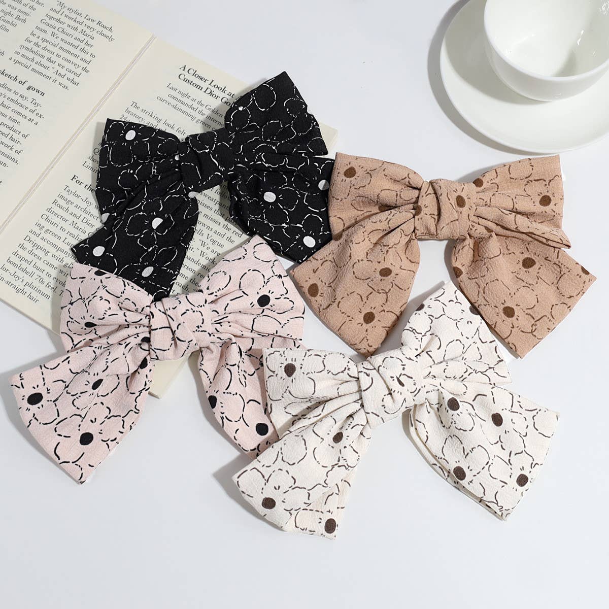 SIMPLE AND ELEGANT FLOWER DOT BOW CLIP