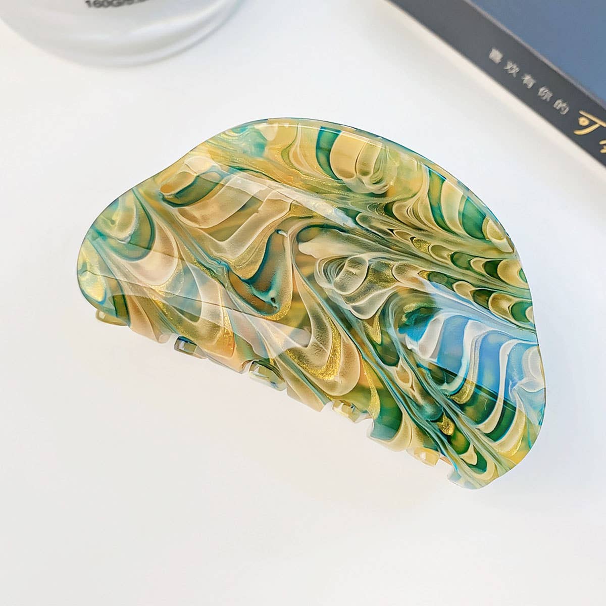 Simple geometric grab acrylic hair clip