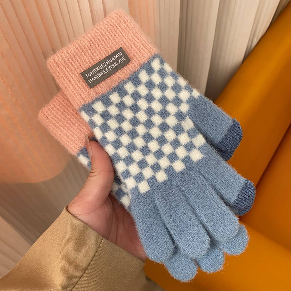 Fashion Plaid Gloves ??Thick Warm Touchscreen_CWAG0187