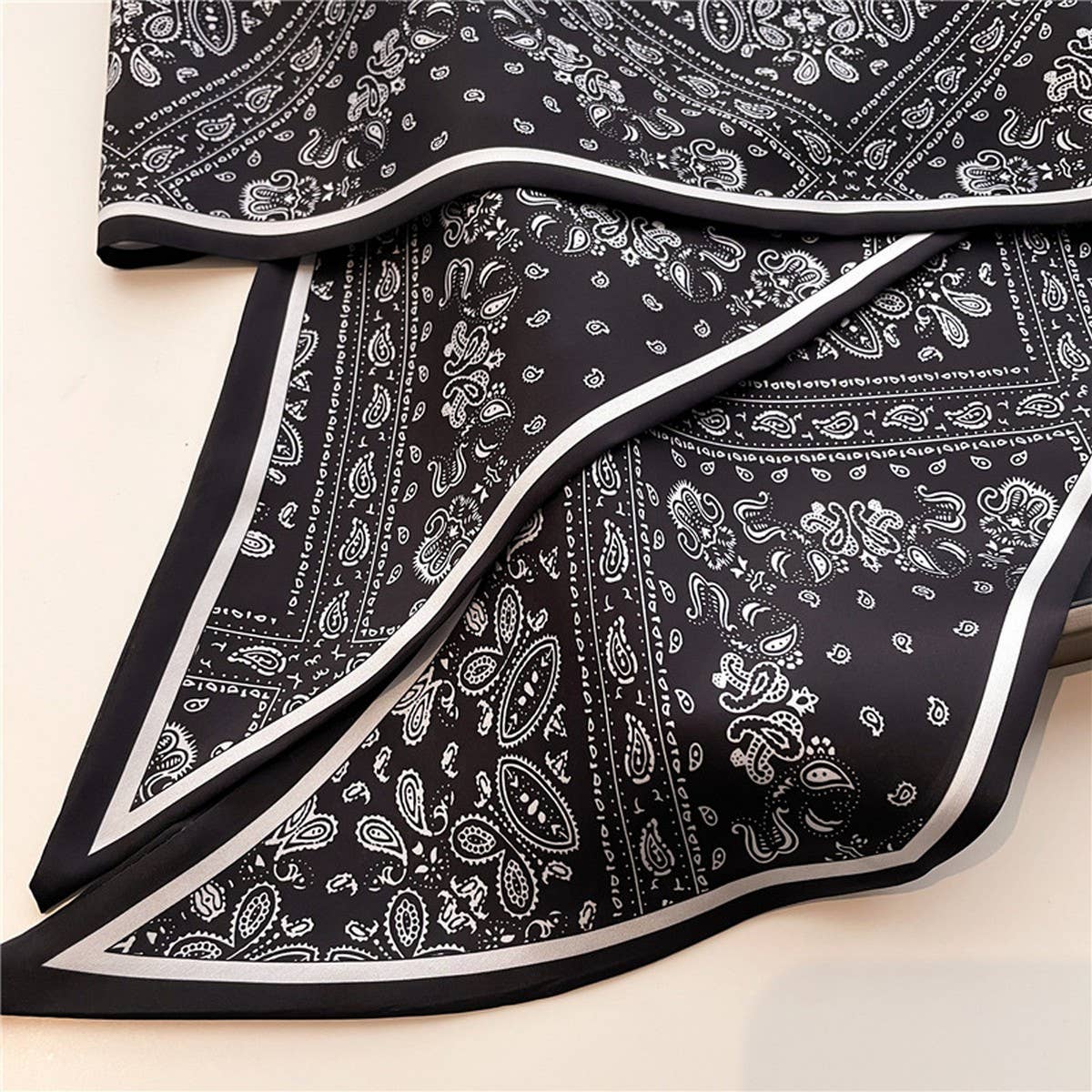 THIN FASHIONABLE AND VERSATILE SILK HEAD SCARF