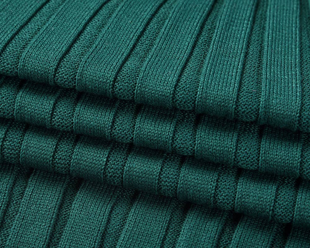 Fitted pleated mid-length knitted dress