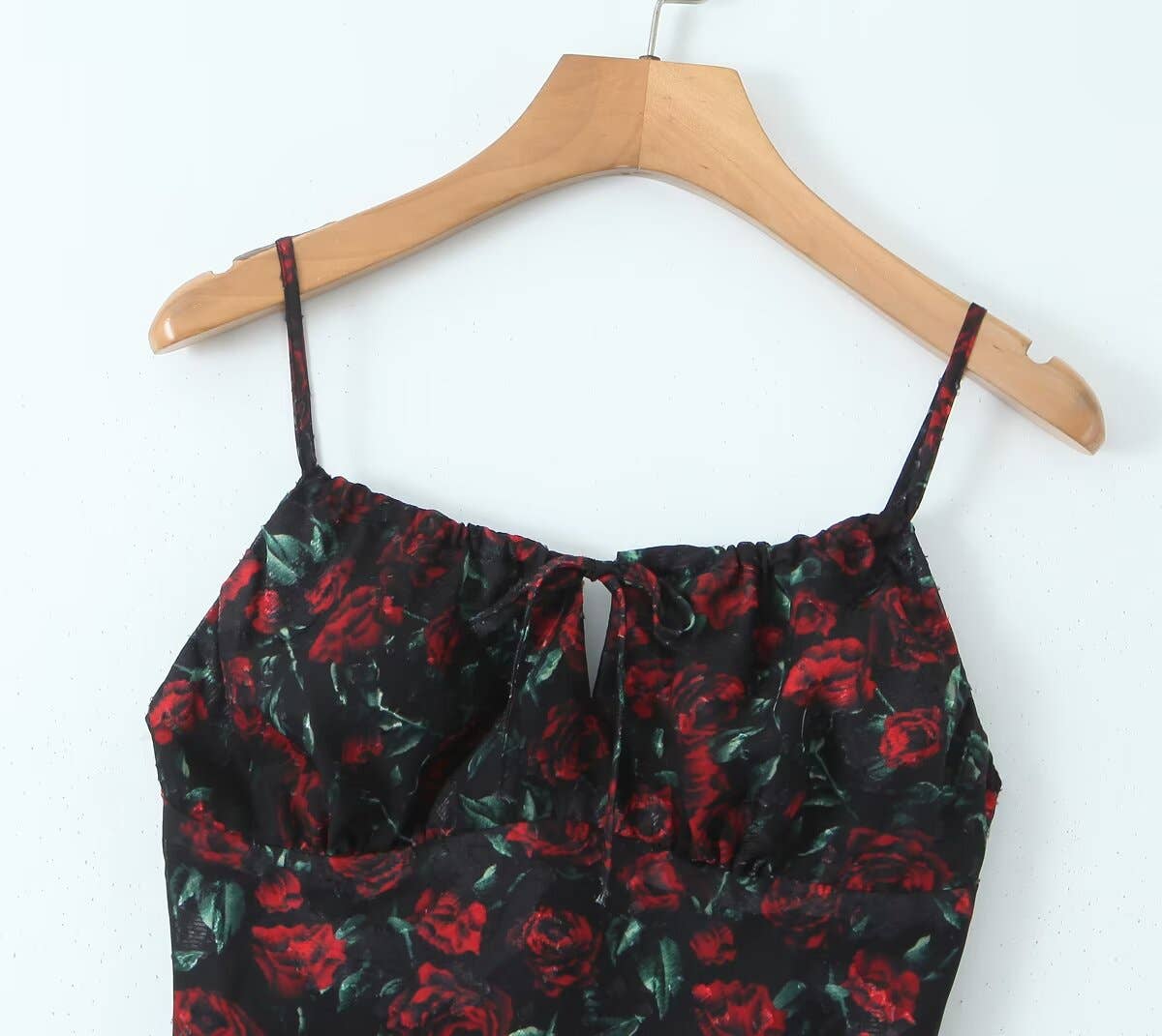 SLIM-FIT FISHTAIL FRENCH ROSE FLORAL HALTER DRESS