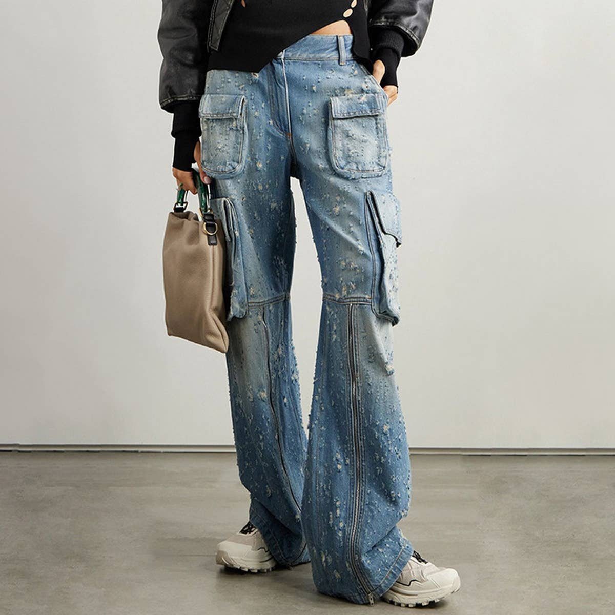 WASHED AND DISTRESSED STRAIGHT LEG JEANS