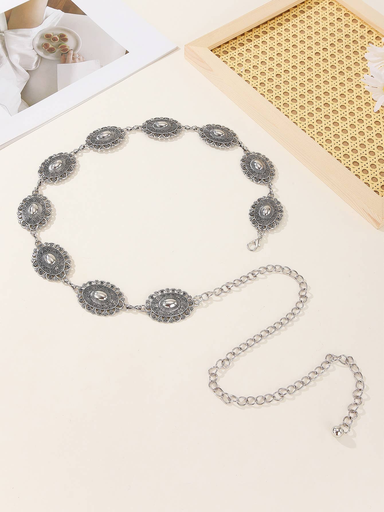 Metal fashionable adjustable waist chain