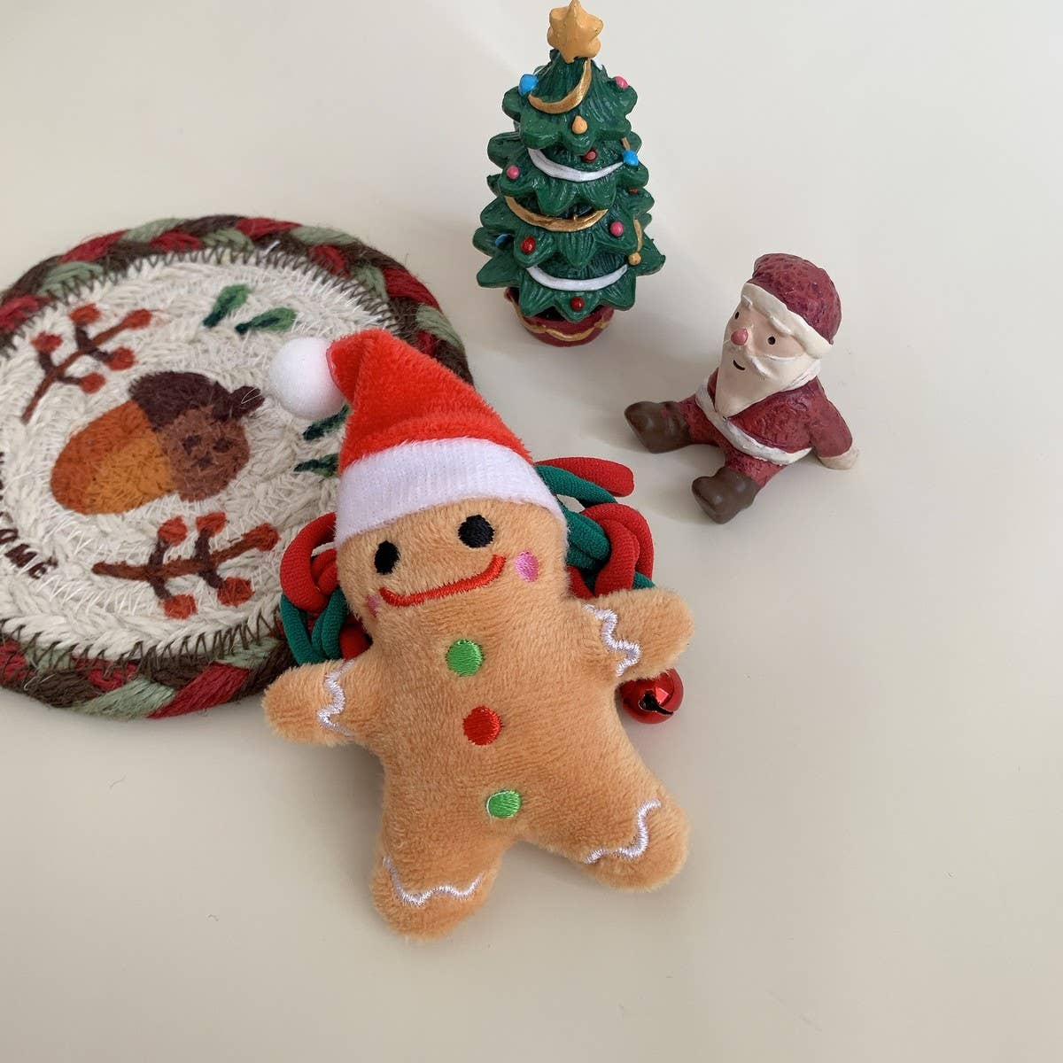 CWAHA07723_CHRISTMAS GINGERBREAD SANTA REINDEER HAIR TIE