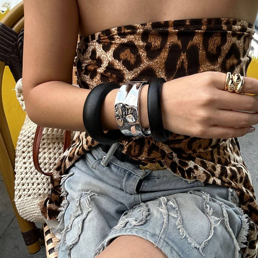 NEW METAL GEOMETRIC SMOOTH SPRING BRACELET