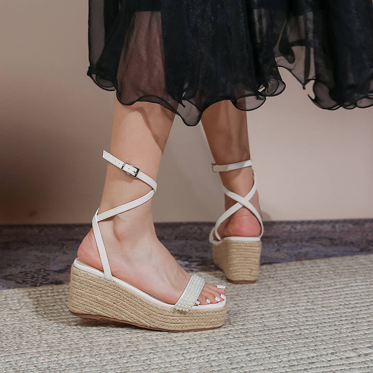 FASHIONABLE SQUARE TOE STRAPPY HIGH HEELS