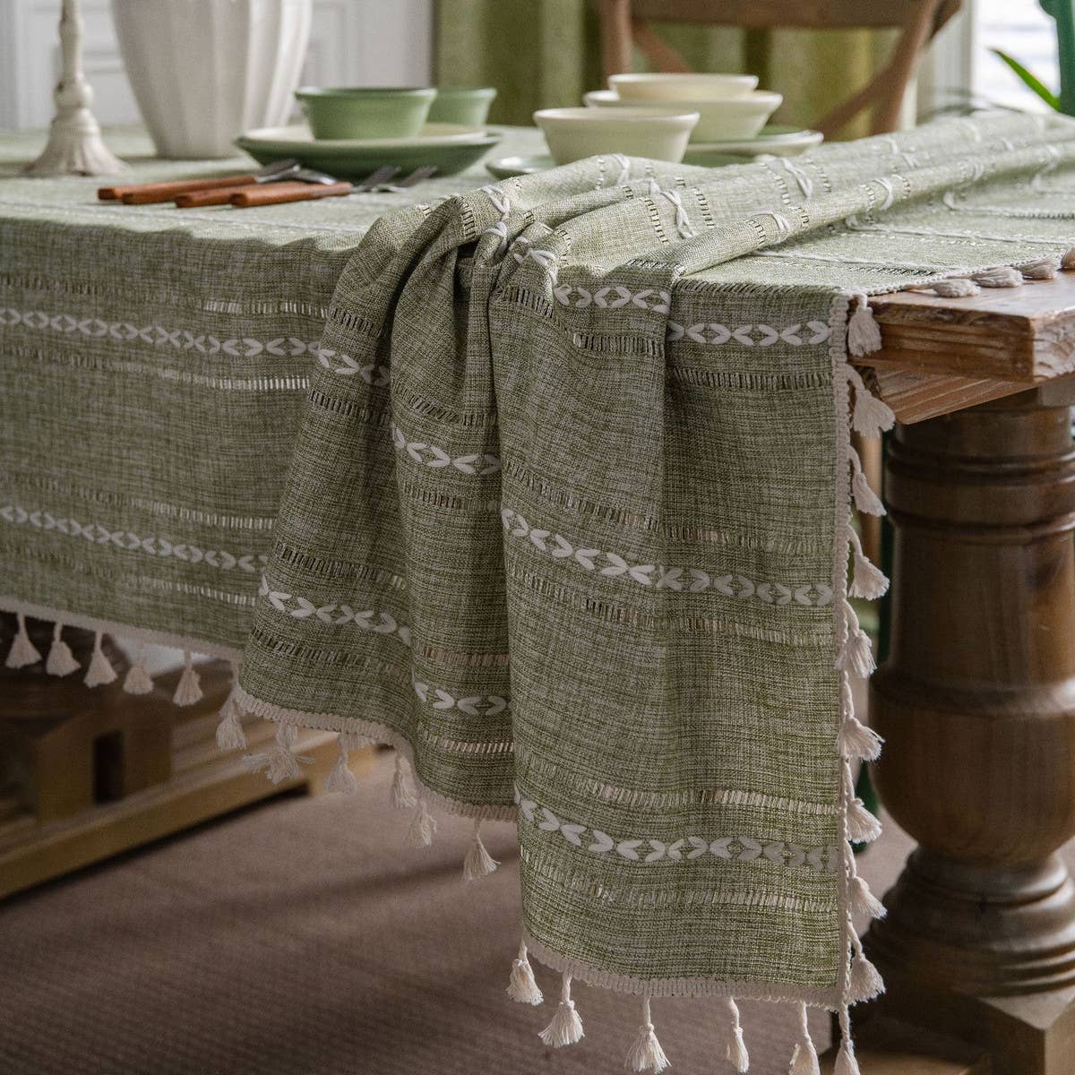 GREEN HOLLOW PASTORAL FRESH TABLECLOTH