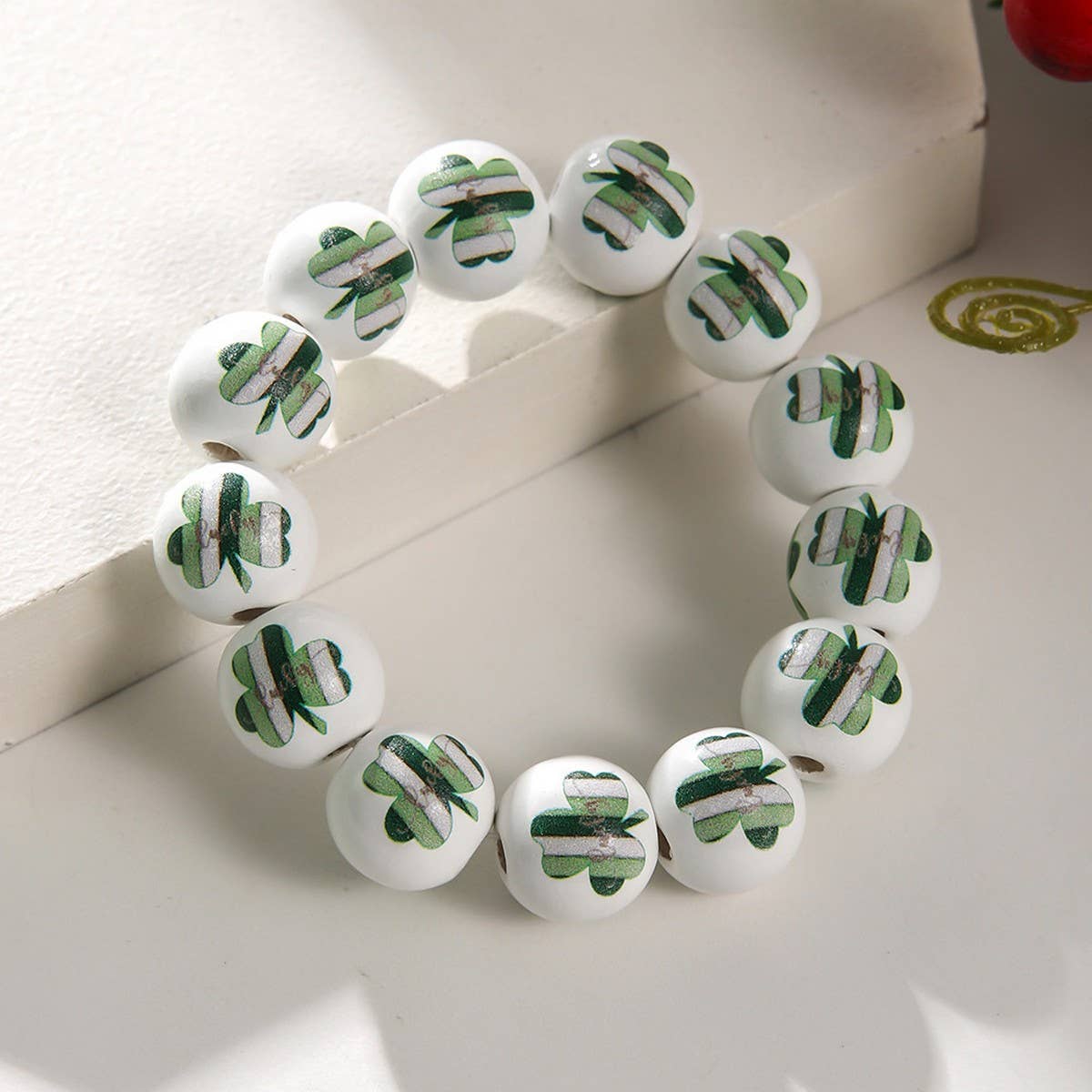 ST. PATRICK'S DAY WHITE WOOD BEAD BRACELET SET_CWMM3505