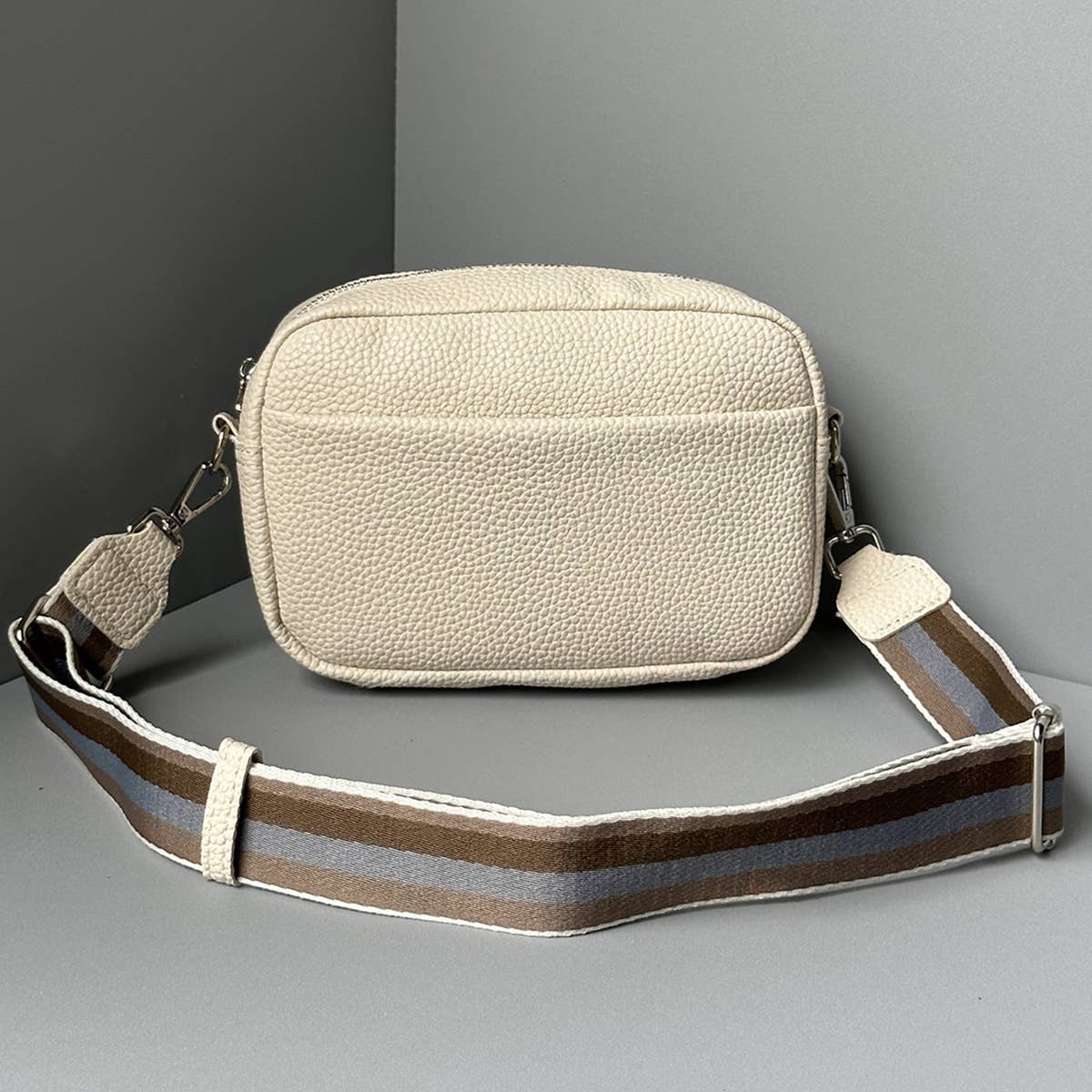 LEISURE SHOULDER BAG HANDBAG_CWAB0972