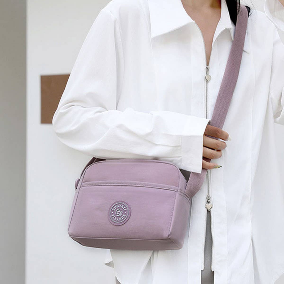 LIGHTWEIGHT SOLID NYLON CROSSBODY SHOULDER BAG
