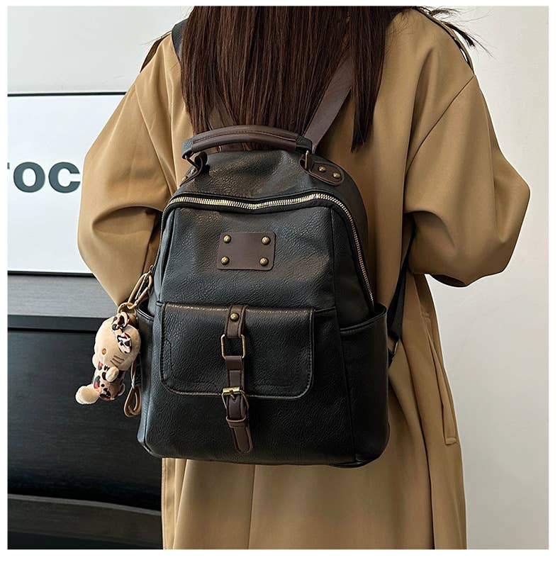 Retro large-capacity leather commuter backpack