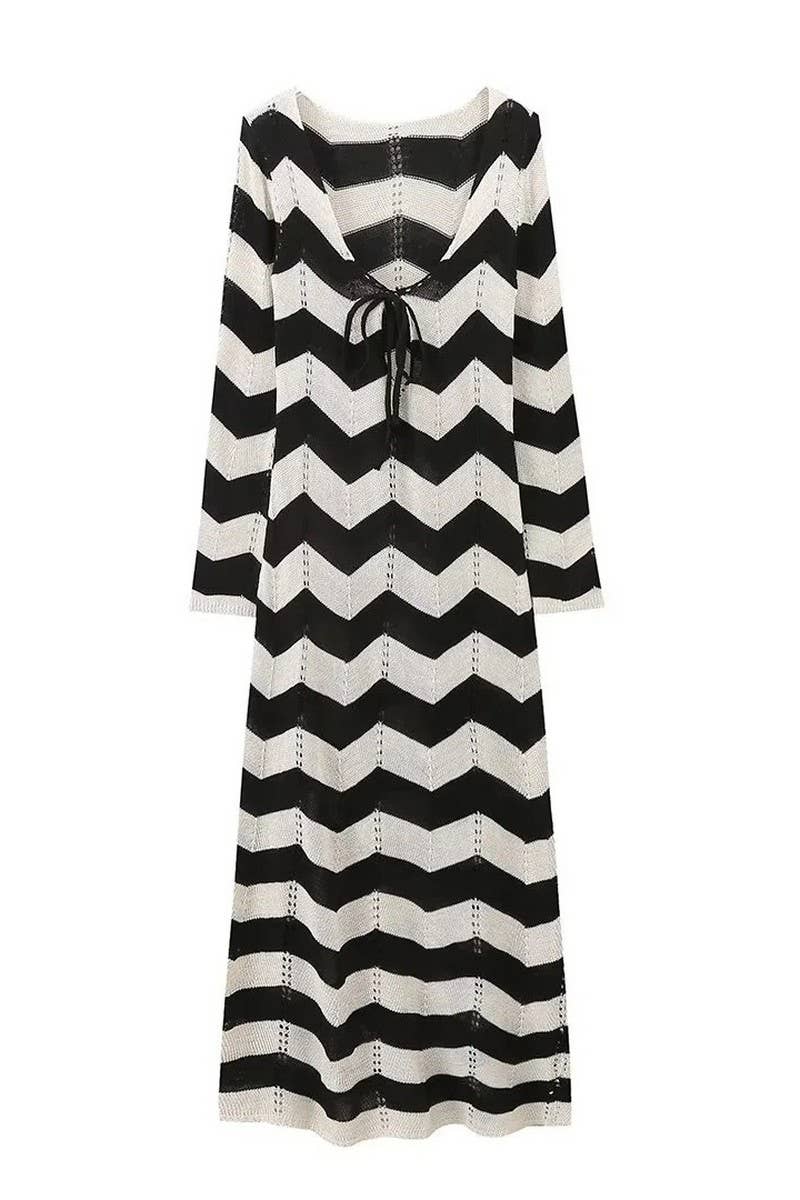 CWDMD4148_LONG-SLEEVED KNITTED ROUND NECK LACE HOLLOW DRESS