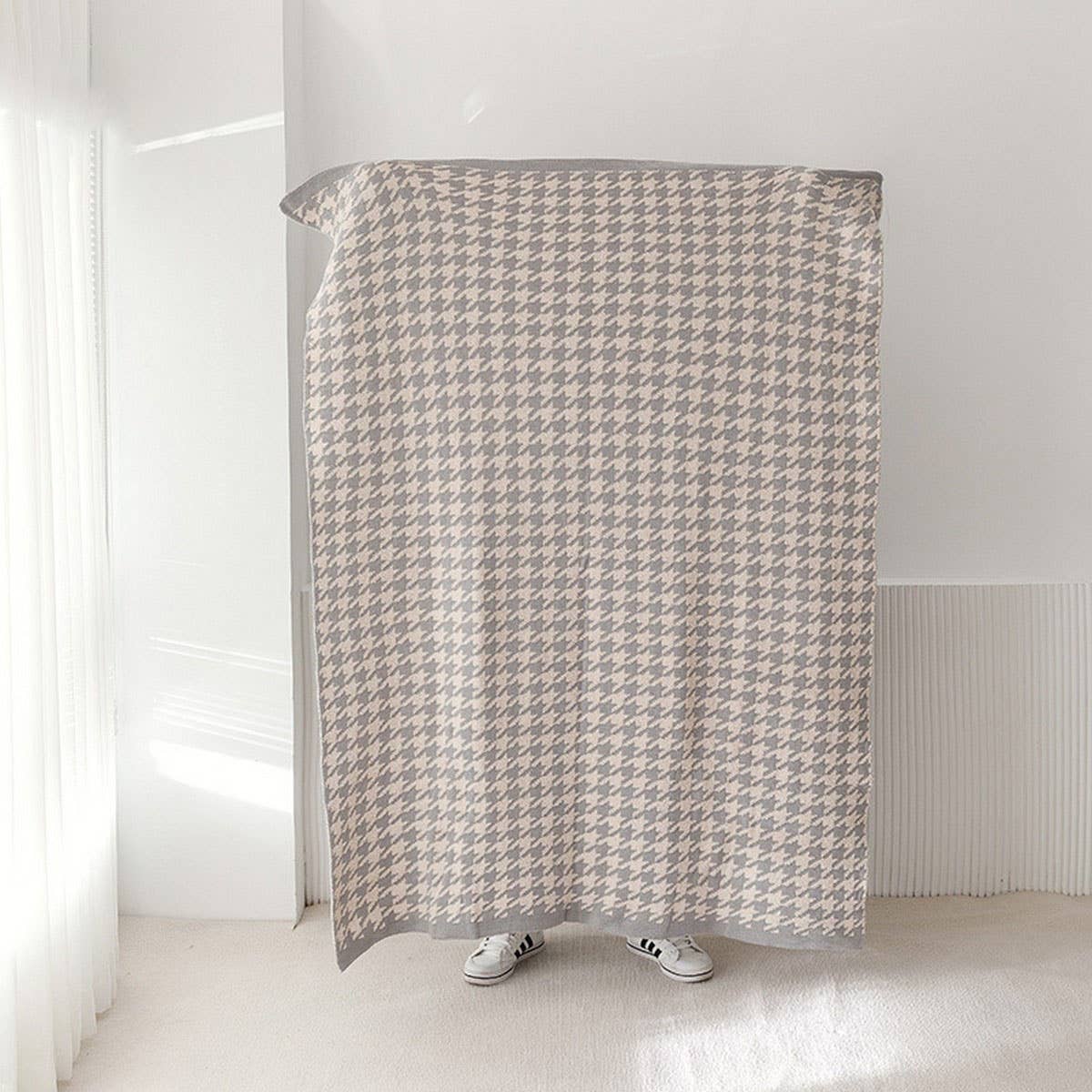 VERSATILE HOUNDSTOOTH KNITTED WOOL THROW BLANKET