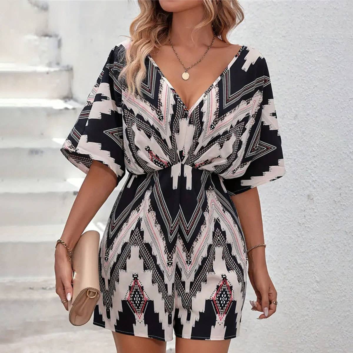 Printed V-neck loose back strap rompers