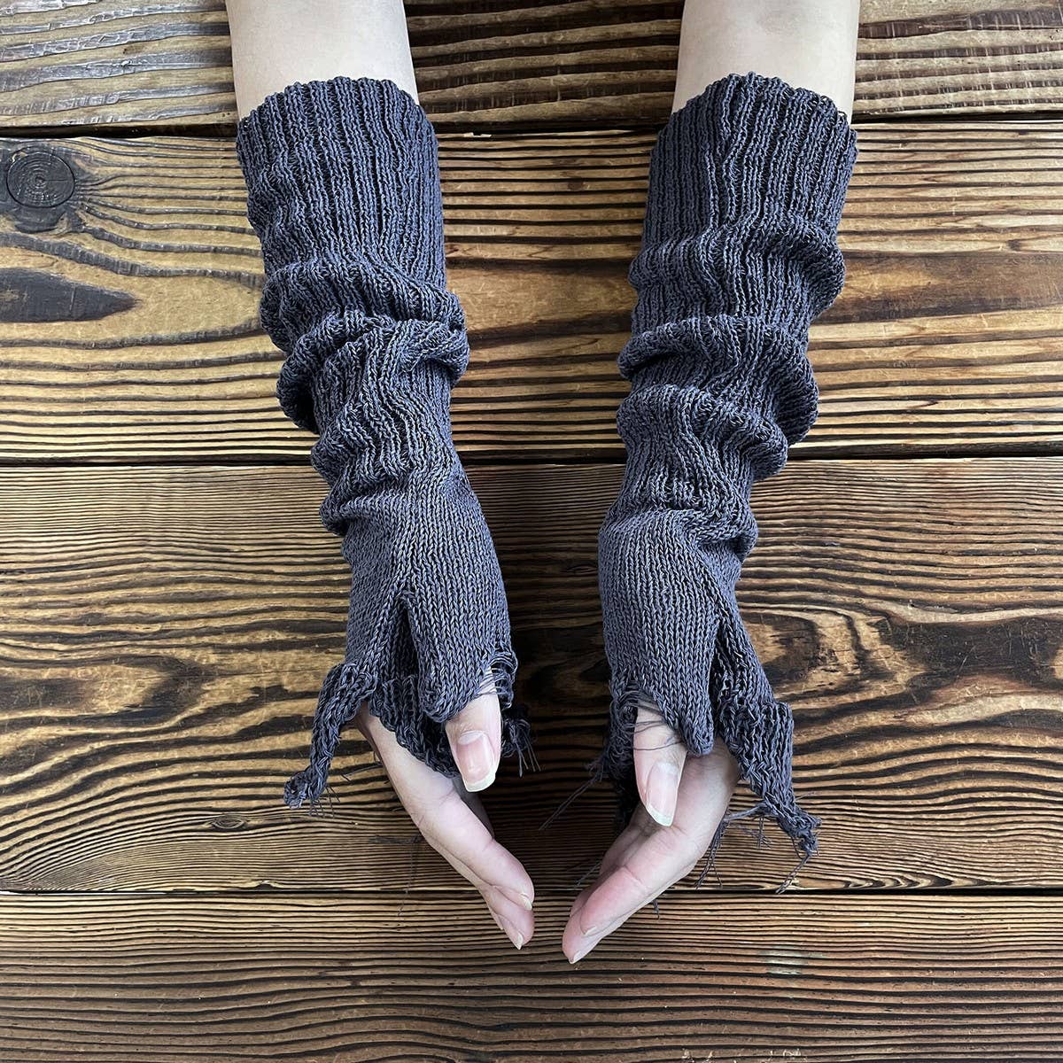 MID-LENGTH SOLID COLOR UNISEX GLOVES