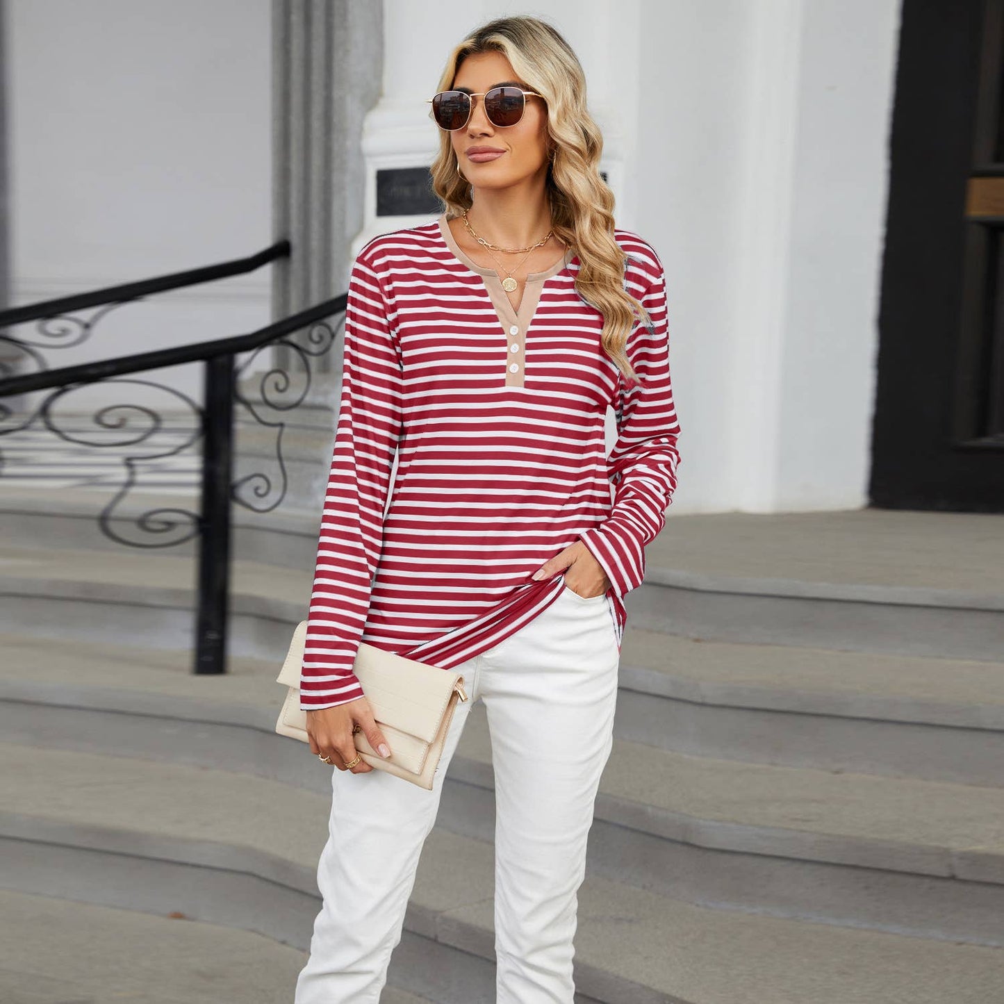 V-NECK LONG SLEEVE T-SHIRT WITH COLOR STRIPES