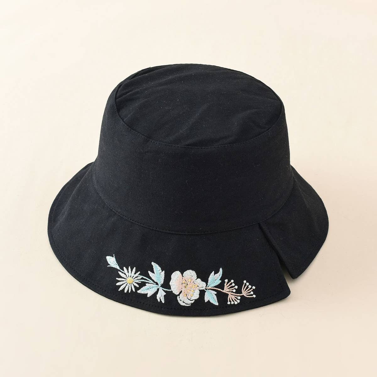 REVERSIBLE EMBROIDERED FLOWER BUCKET HAT_CWAH1411