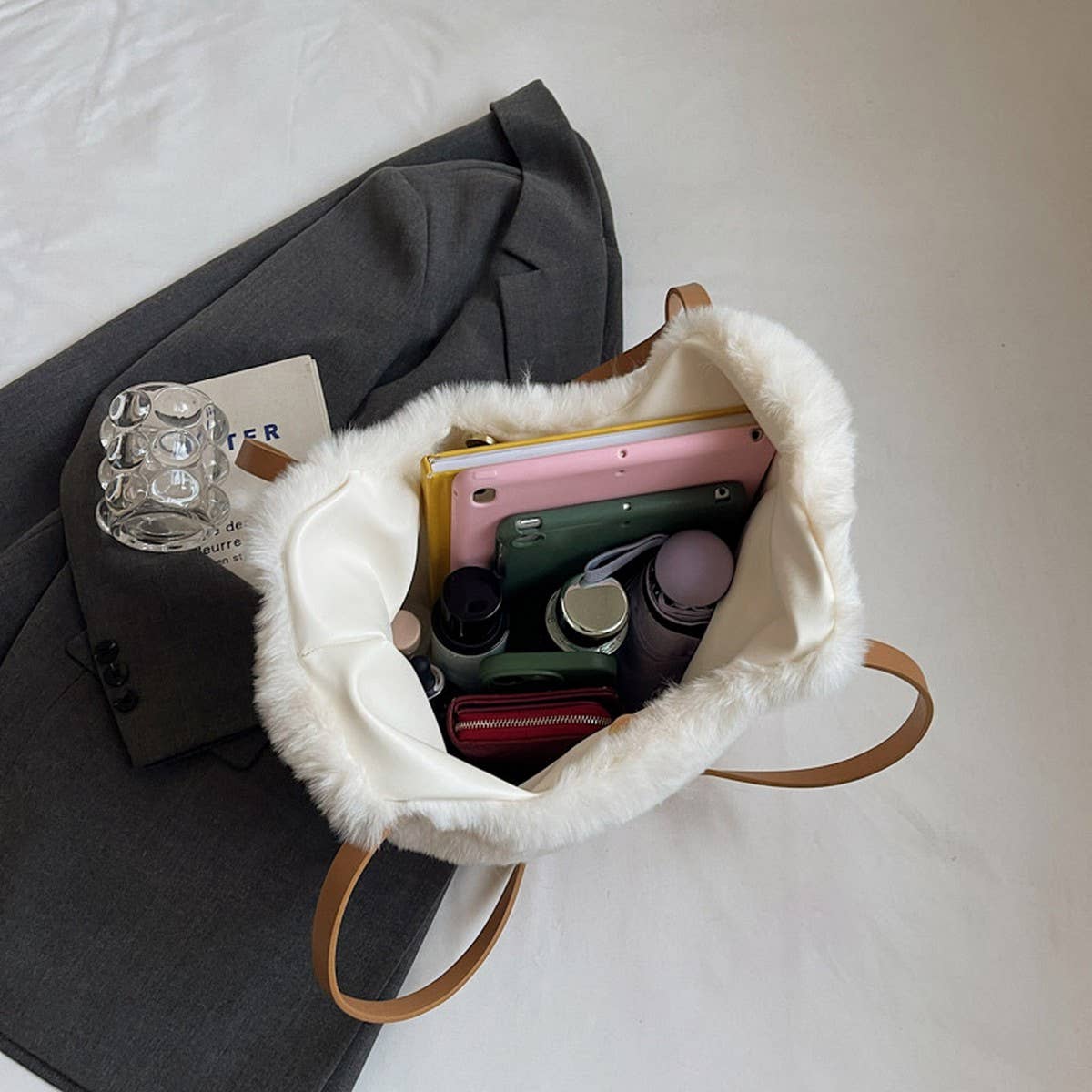 WINTER SIMPLE LARGE CAPACITY SHOULDER PLUSH BAG_CWAB3948