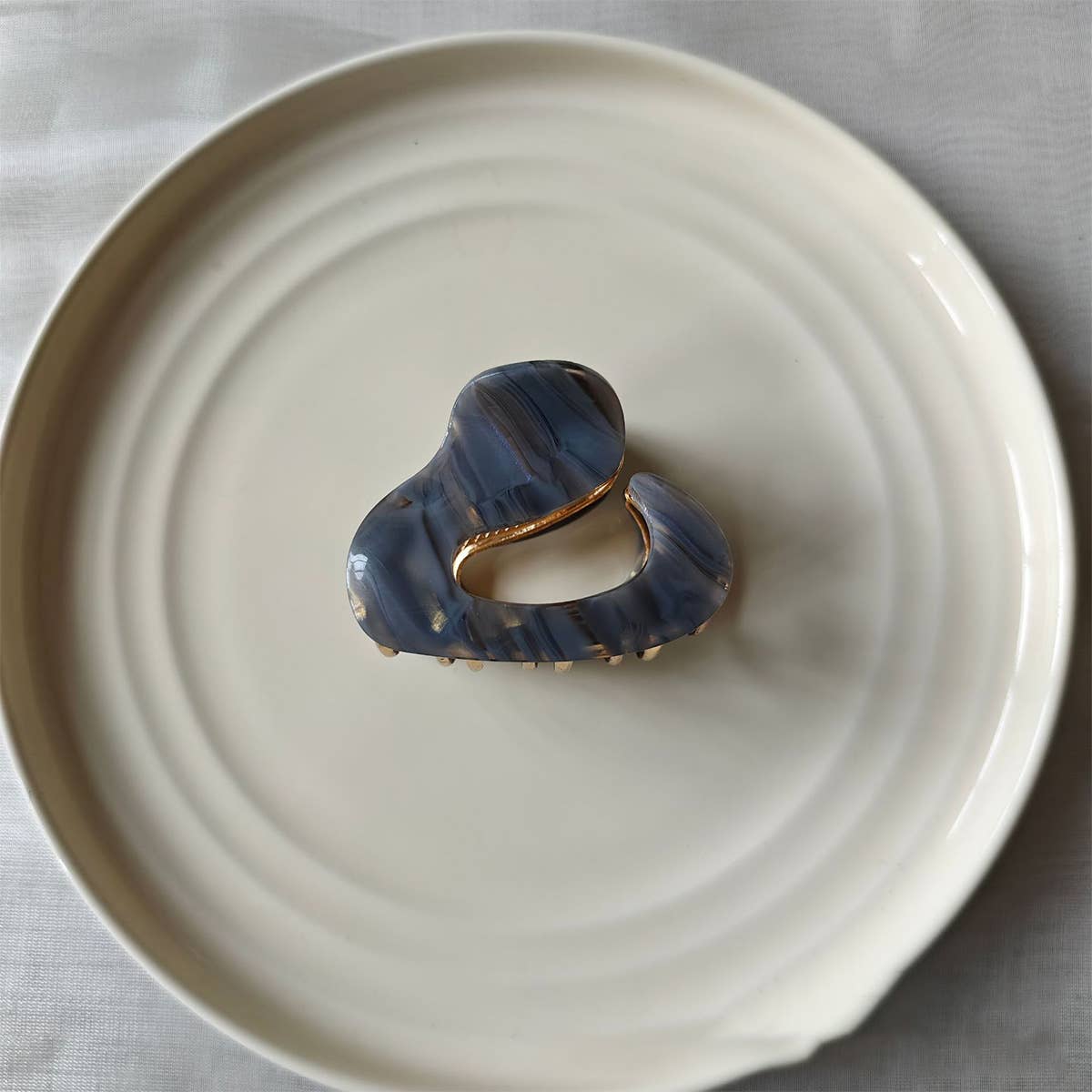 French Acetate Hair Claw - Elegant Alloy Clip