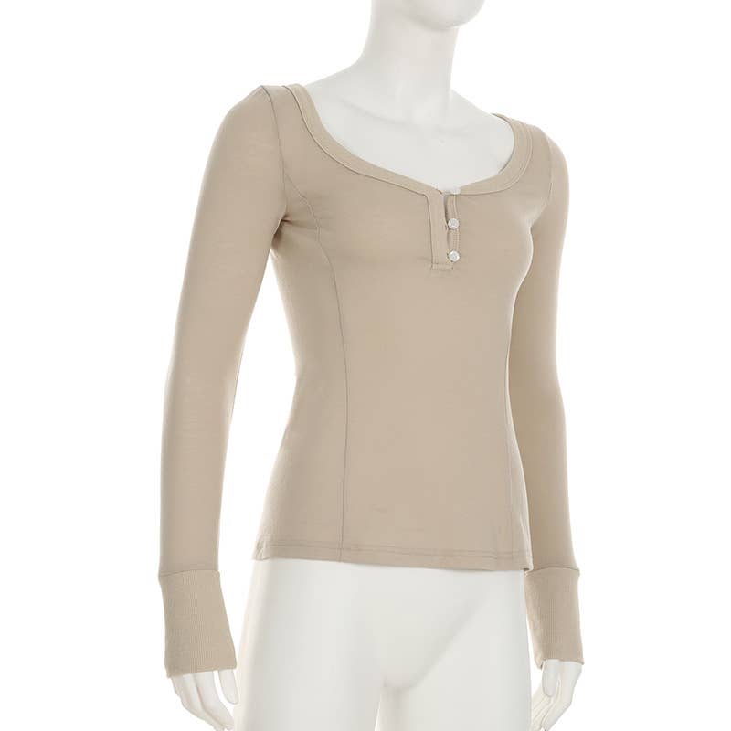 SLIM-FIT LOW-CUT ROUND NECK THREE-BUTTON T-SHIRT