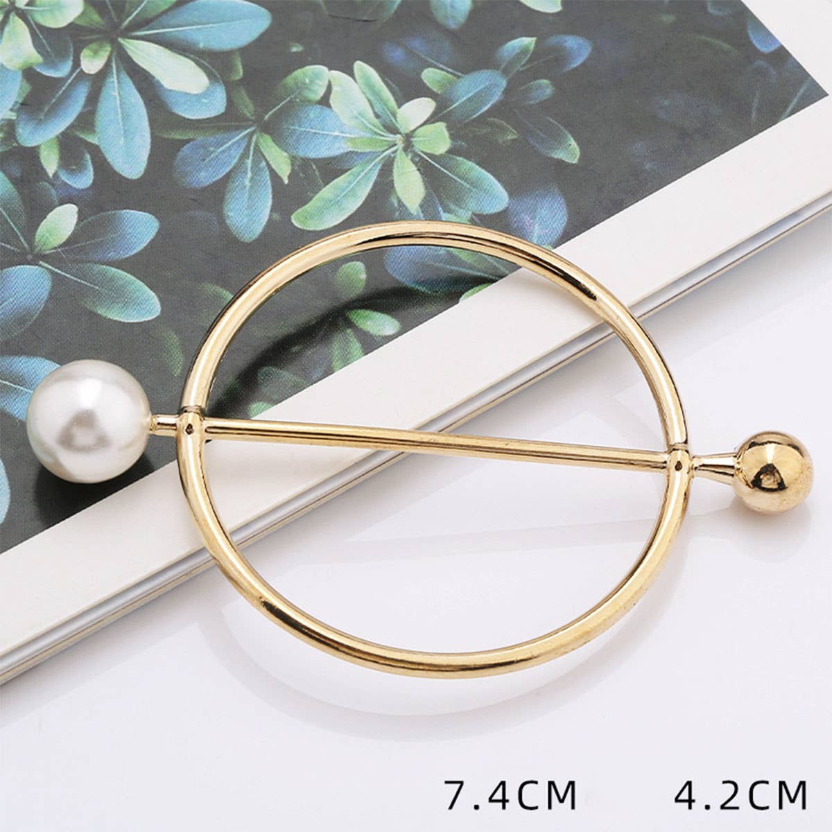 METAL PEARL WITH DIAMOND SCARF RING WITH LUSTER