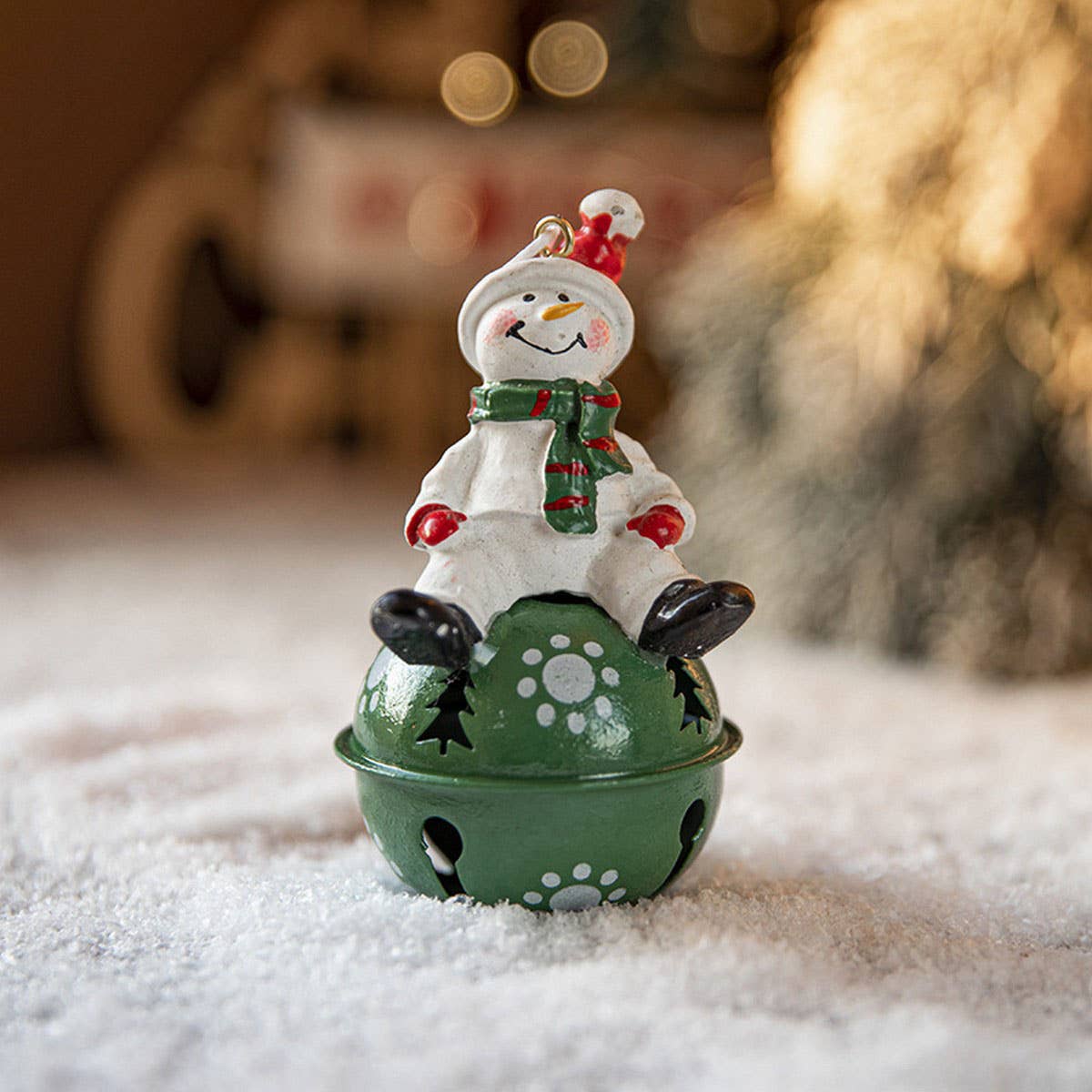 CWMM10396_CHRISTMAS PAINTED BELL SNOWMAN ORNAMENT DECOR