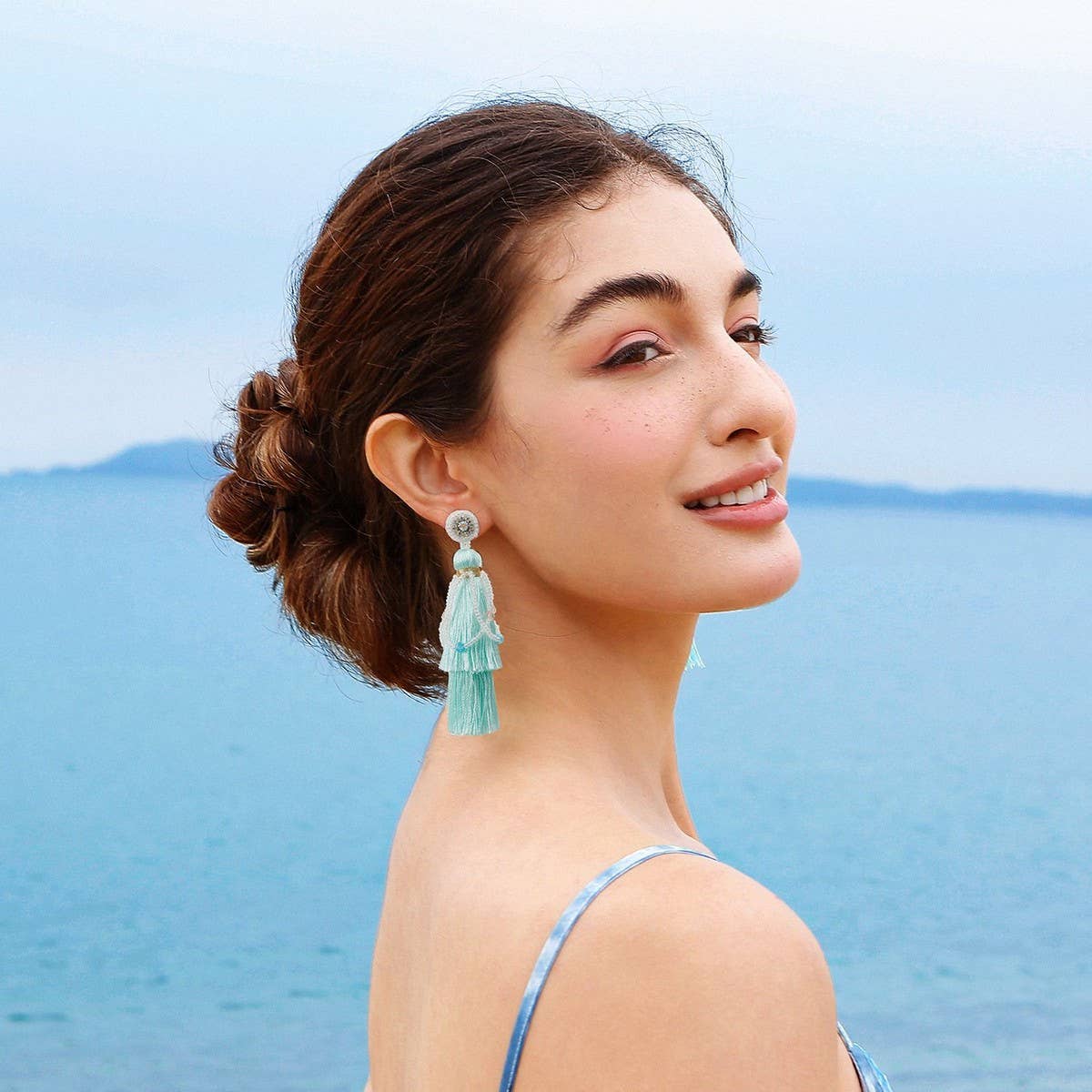 MINT MAMBO STYLE TRANSPARENT TASSEL EARRINGS