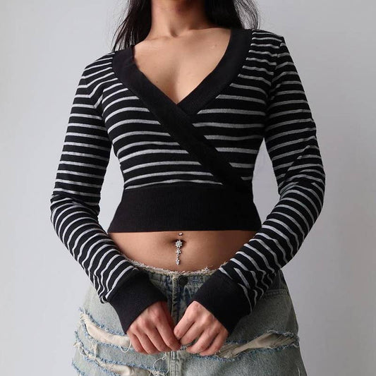 V-NECK SLIM CROP STRIPE COLOR CONTRAST T-SHIRT