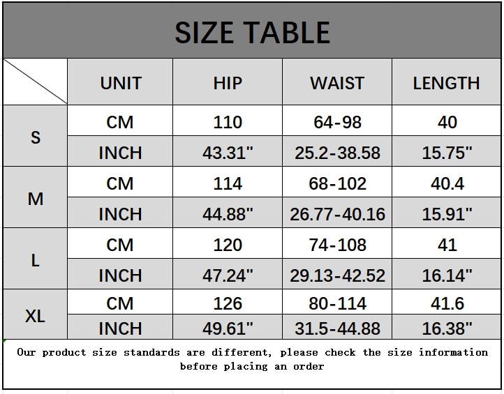 Solid color pleated shorts with belt