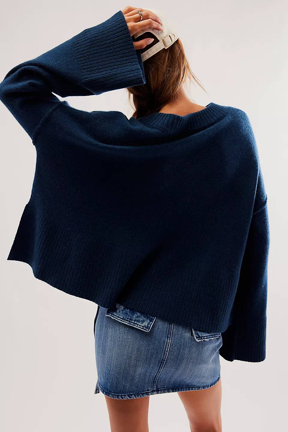 STYLISH LOOSE CREW-NECK LONG-SLEEVED SWEATER