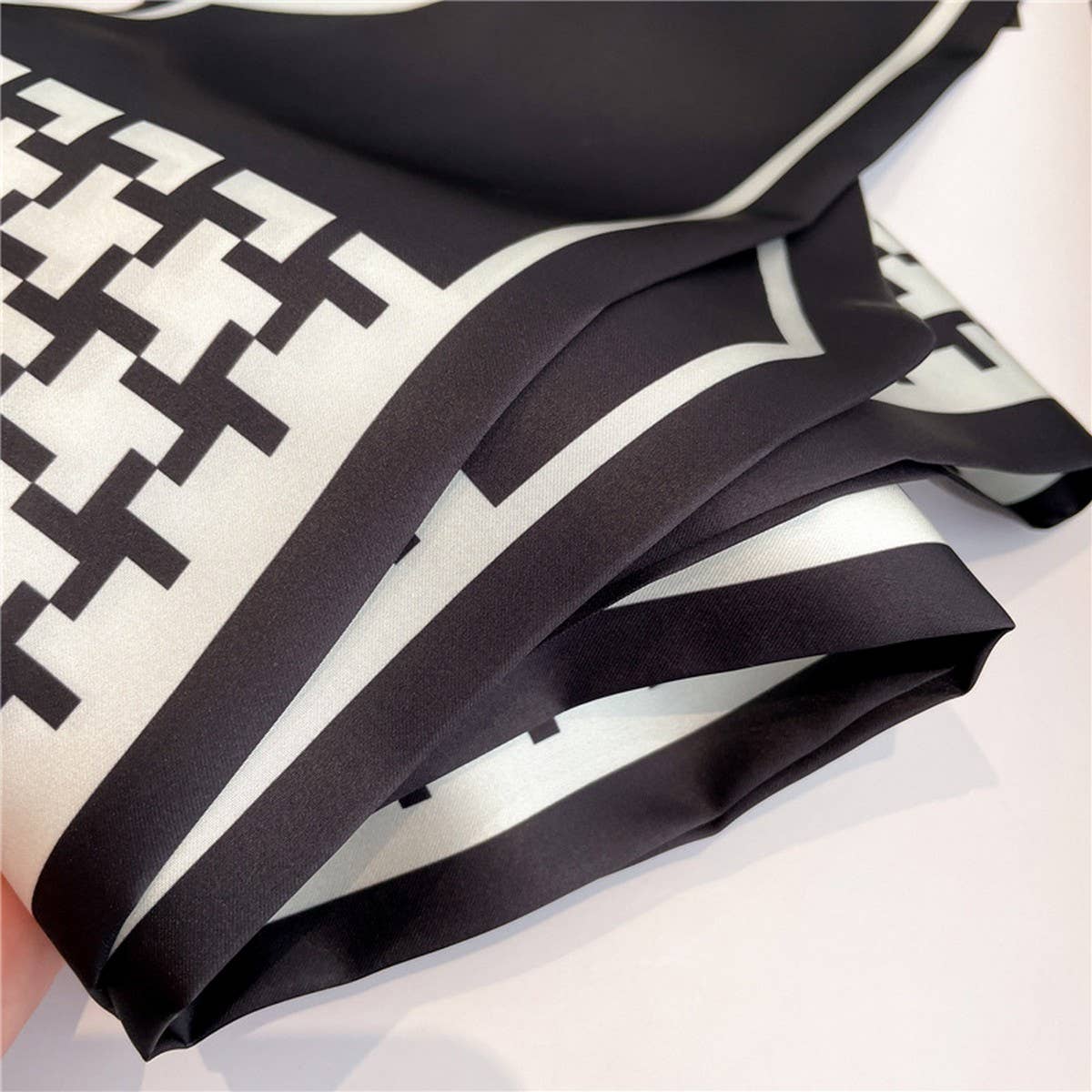 FASHIONABLE AND VERSATILE DOUBLE-LAYER HEAD SCARF_CWASC1513