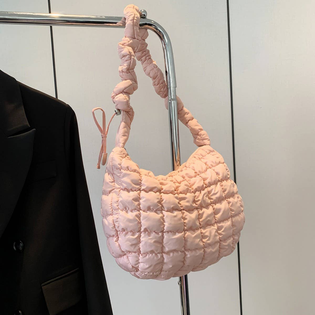 Cloud Pouch Shoulder Crossbody Bag_CUAB00499