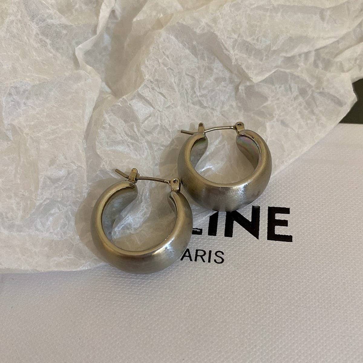 ROUND FASHION COOL STYLE EARRINGS