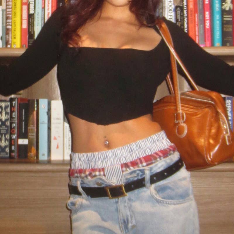 SOLID COLOR SLIM-FIT SQUARE NECK CROP KNIT TOP