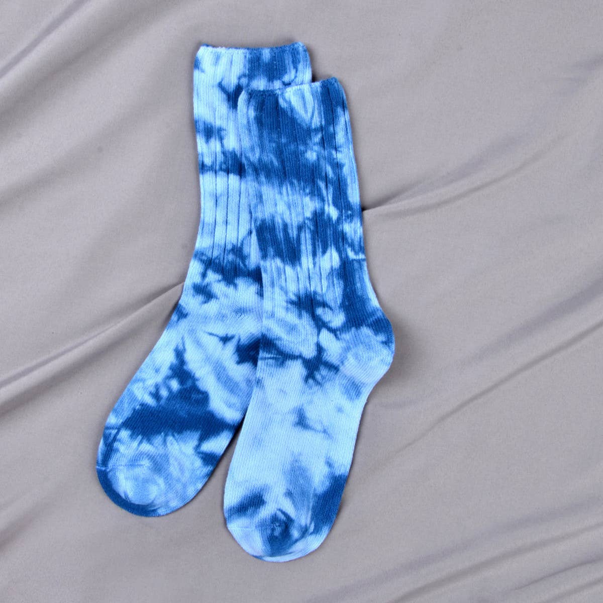 WOMEN DOUBLE-NEEDLE TIE-DYEING MID-TUBE SOCKS
