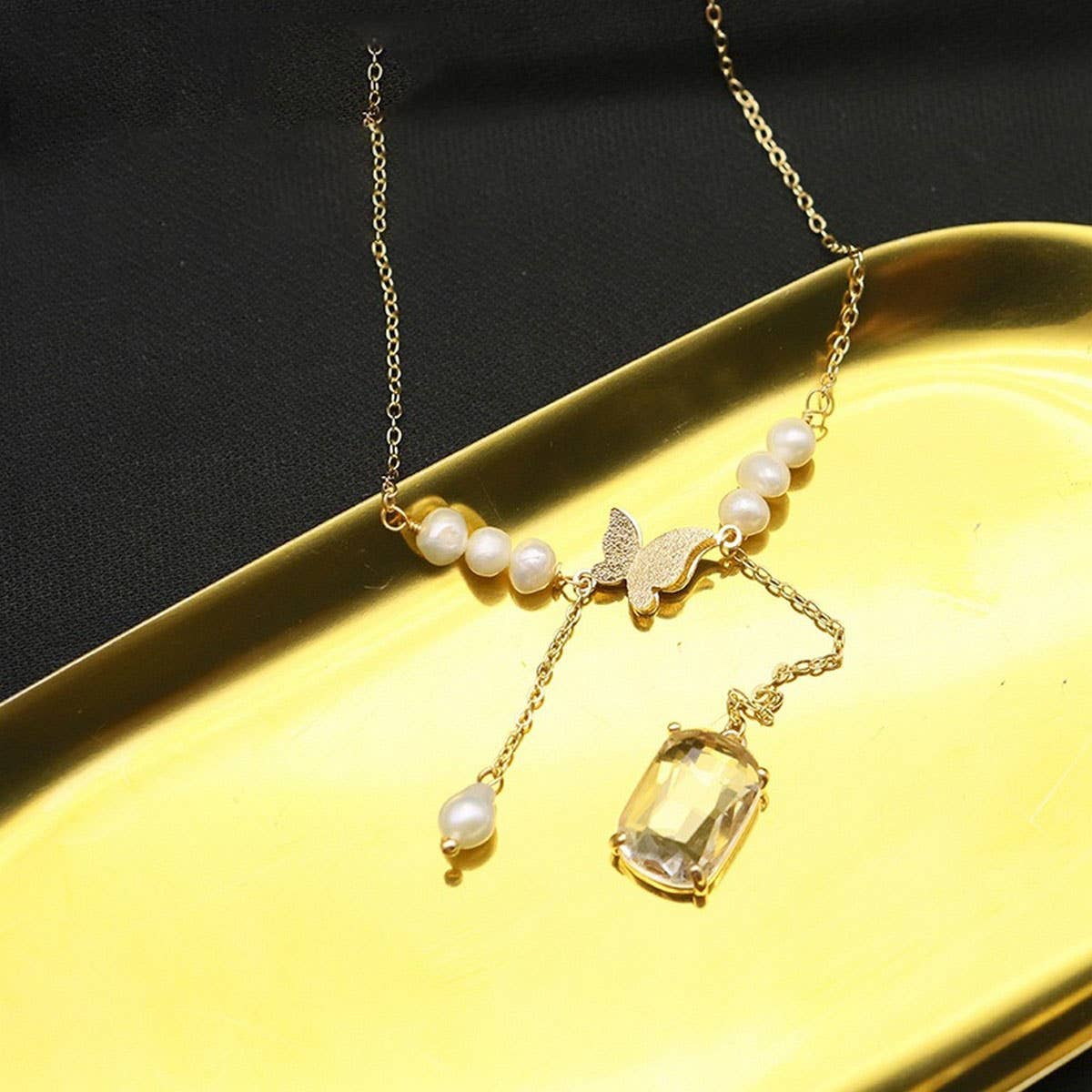 VERSATILE RETRO BUTTERFLY PEARL NECKLACE FOR WOMEN