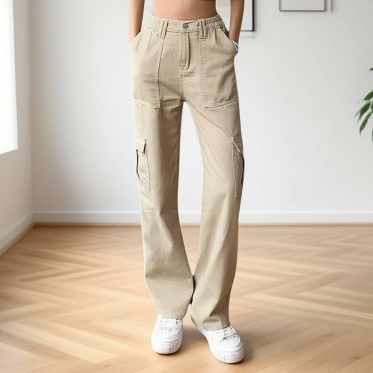 Fitted high-waisted multi-pocket work pants