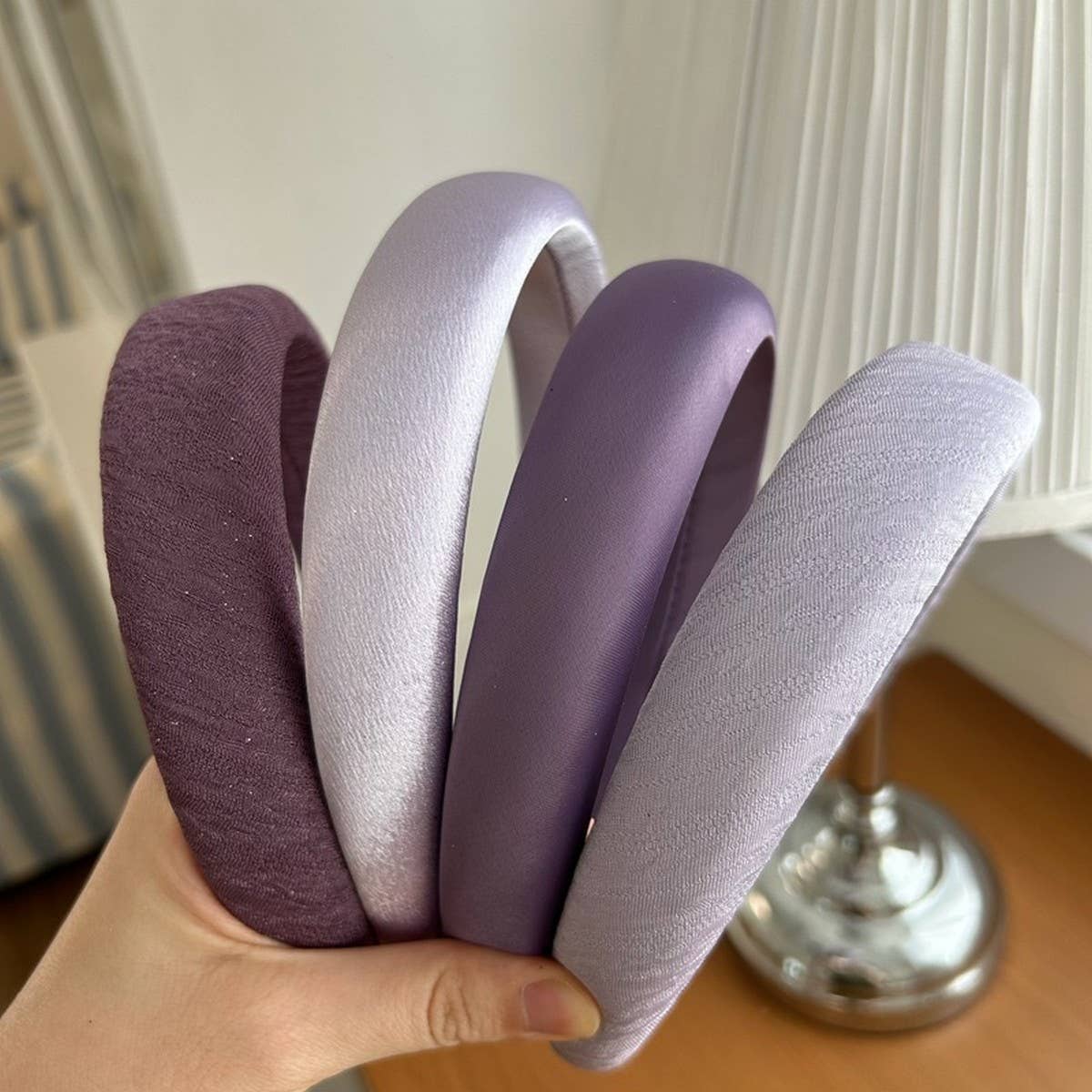 GENTLE PURPLE WIDE-BRIMMED HEADBAND