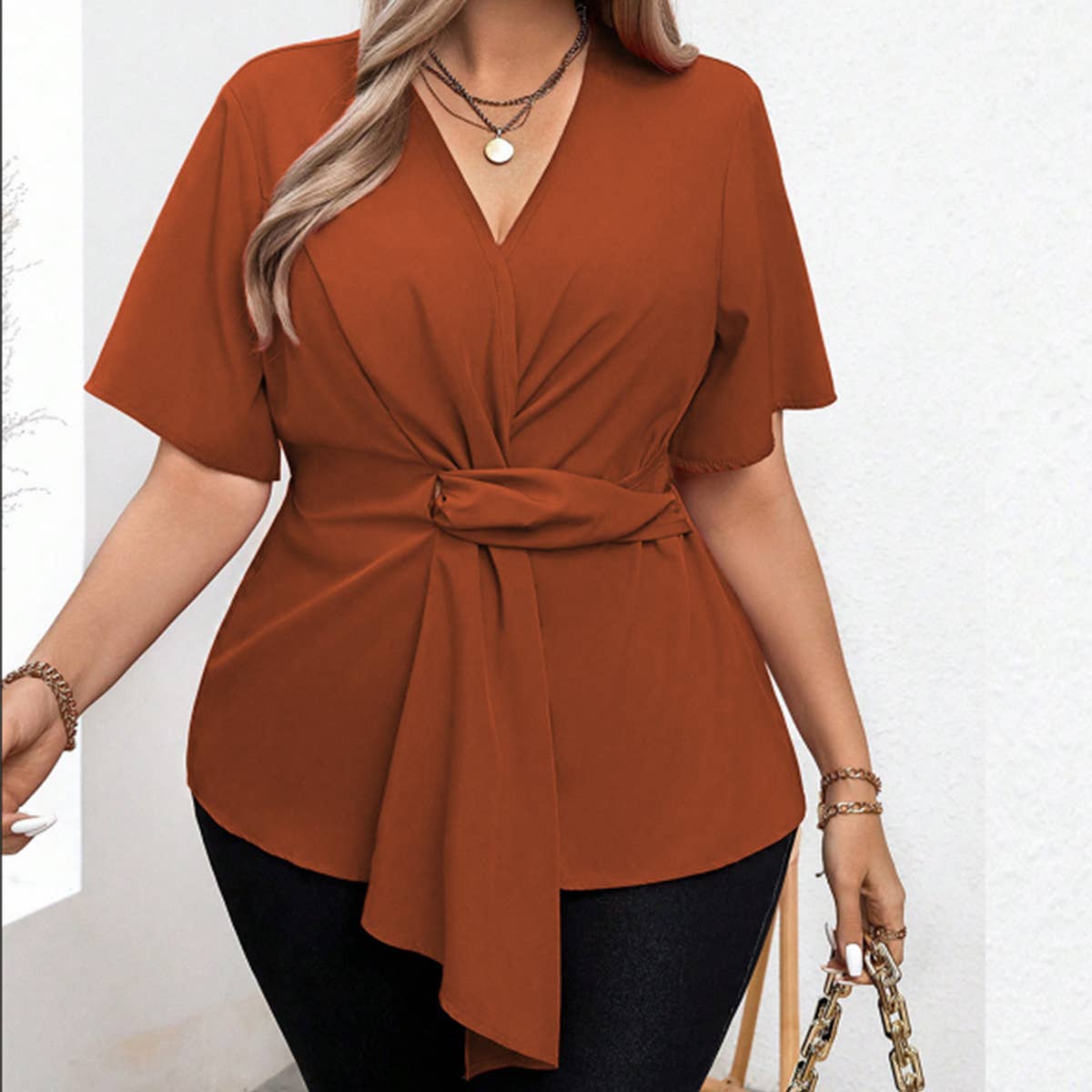 Elegant Women's V-Neck Top ? Commuter Style