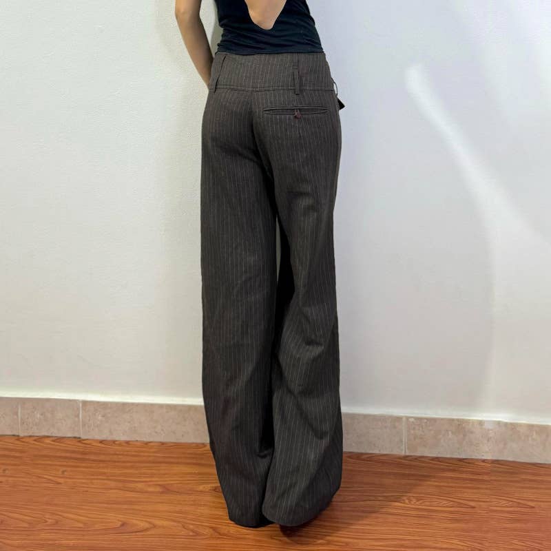 FITTING STRAIGHT-LEG SLACKS RETRO STRIPE DESIGN