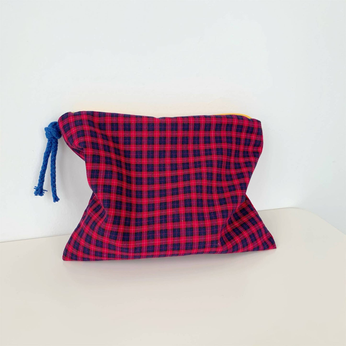 Contrasting colors cotton checkered cosmetic bag