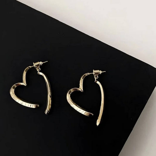 HIGH-GRADE HOLLOW DESIGN SWEET EARRINGS FOR WOMEN