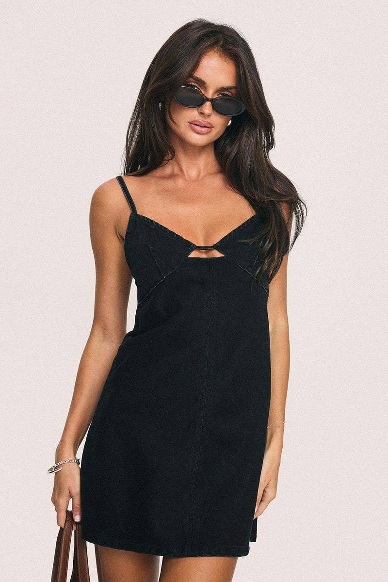 CWDSD8125_ADJUSTABLE STRAP DENIM A-LINE LOW CUT DRESS