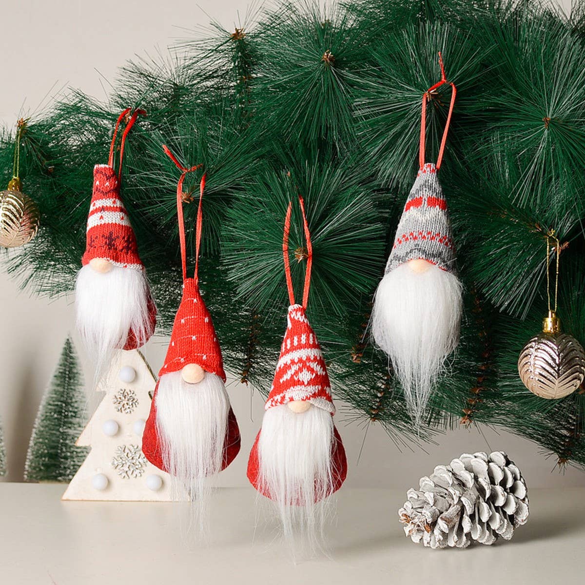 CHRISTMAS DECORATIONS CHRISTMAS TREE ORNAMENTS
